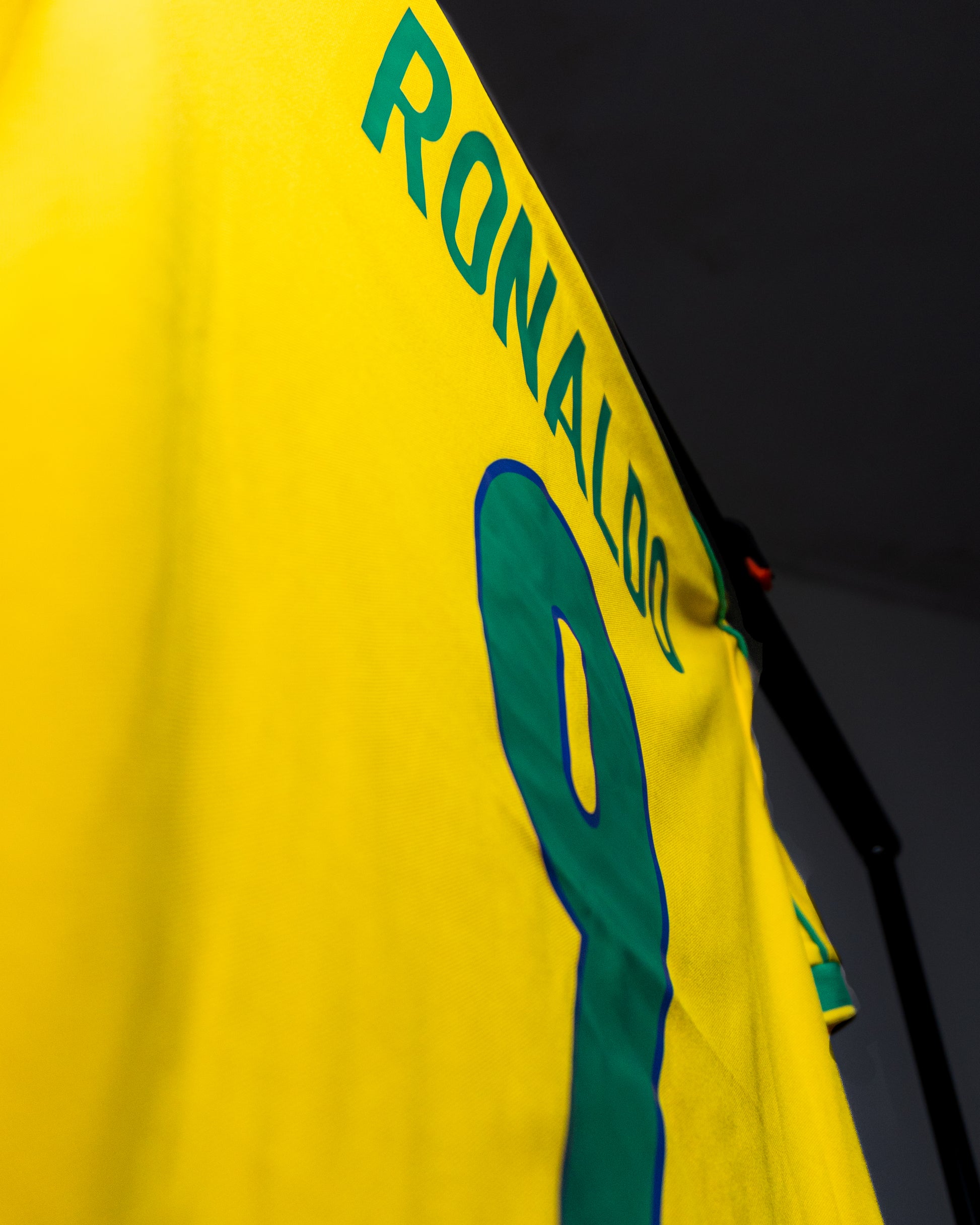 Nike Jersey Local Brasil 1998 (Ronaldo. 9)